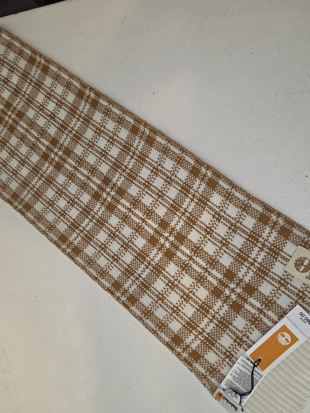Timberland brown and white plaid scarf #plaid #outdoor